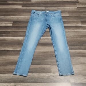 Levis 311 Skinny Jeans Light Wash Size 32 Inseam. 29'